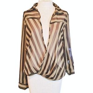 Marisol Shear layer top Large open cross front to neck striped green roll tab‎